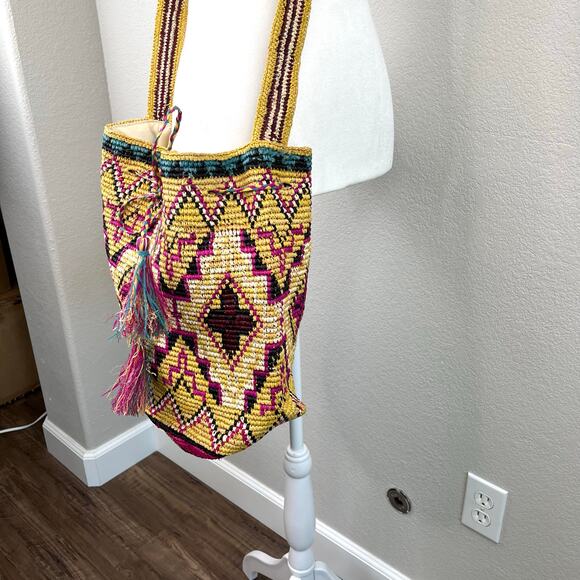 Lovestitch Straw Santa Fe Raffia Tribal Tasseled Bucket Crossbody Tote Bag New - Picture 5 of 12